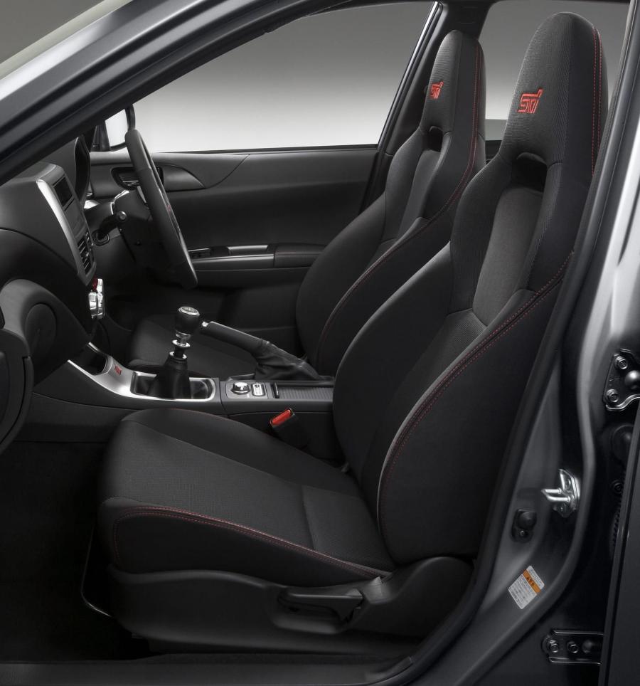  Subaru Impreza WRX STi Spec-C 2011 года  (фото 14 из 15)